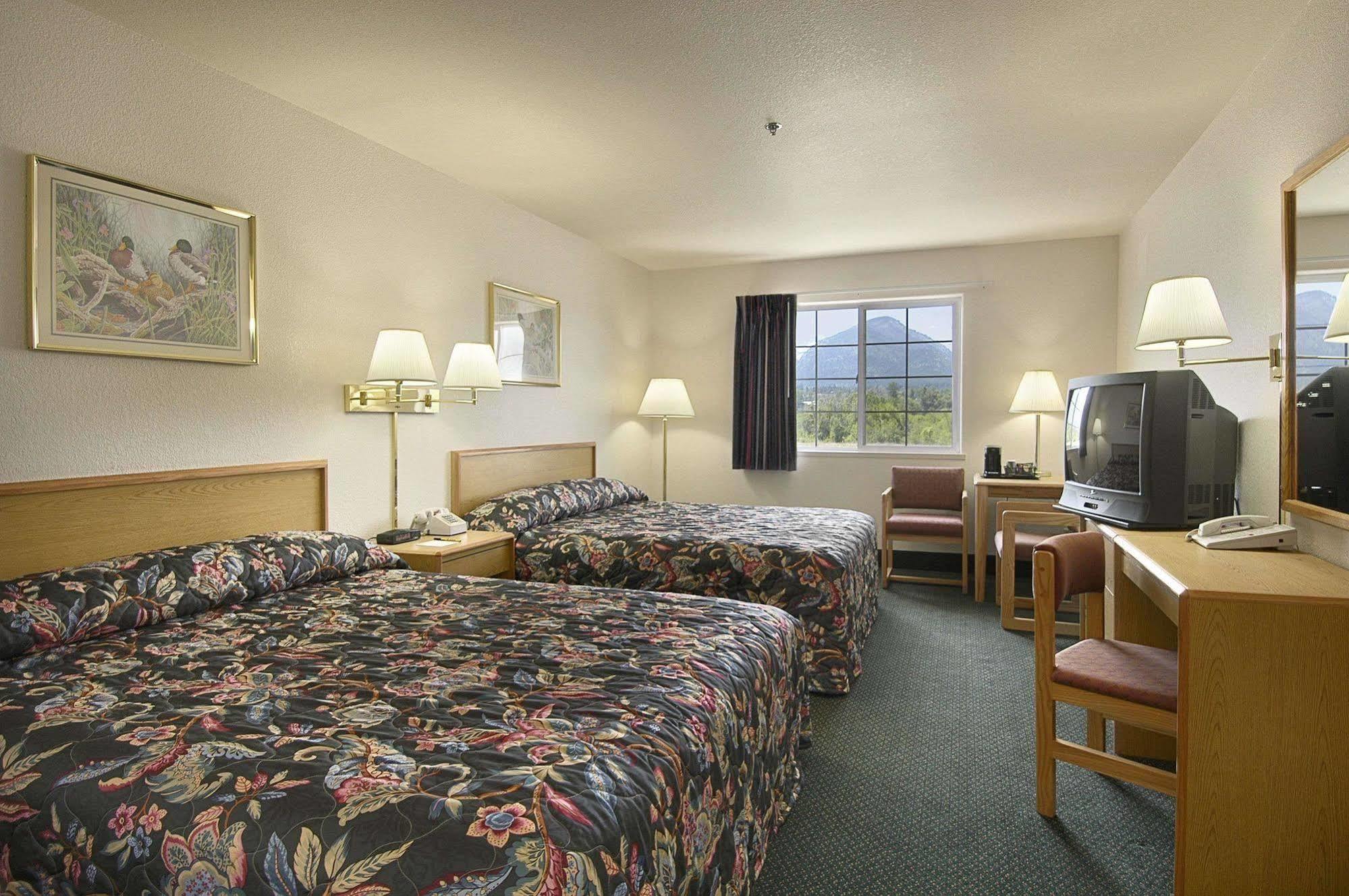 Hotel Super 8 By Wyndham Hamilton Habitación foto